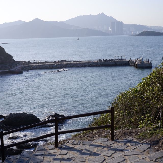 擁有很多自然奇觀之東龍島
