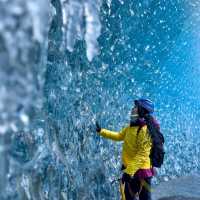 Hang Động Băng xứ Iceland