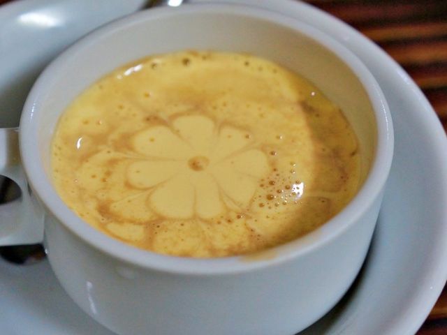 A Culinary Adventure Through Hanoi’s Old Quar