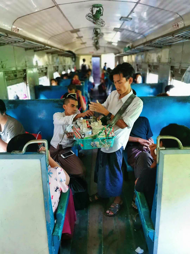 Southeast Asia Travel | In Myanmar 🇲🇲, when watching a movie, everyone must stand up and sing the national anthem.