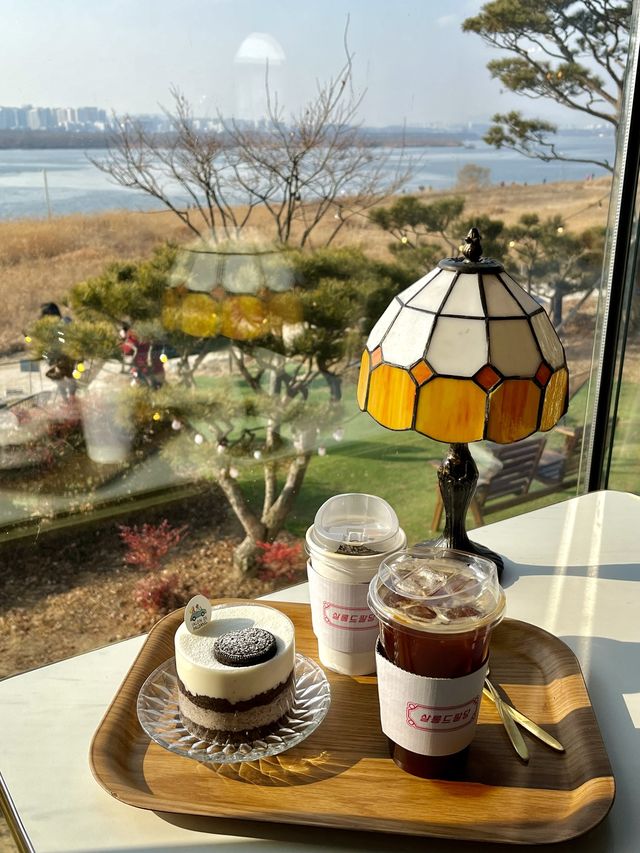 차 없이 가는 뷰좋은 카페, 살롱드팔당