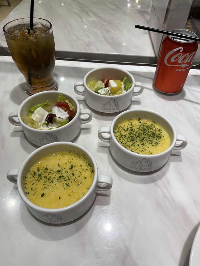 Urban cafe 觀塘去特色貓cafe