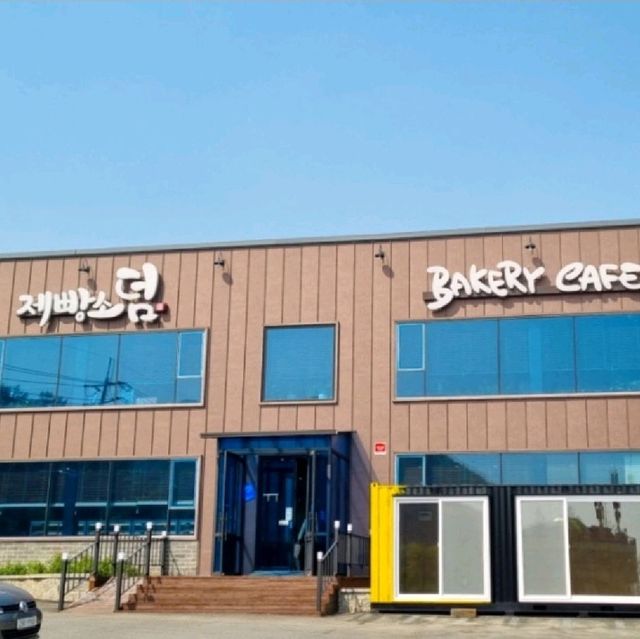 강보며 물멍하기 좋은 대성리카페