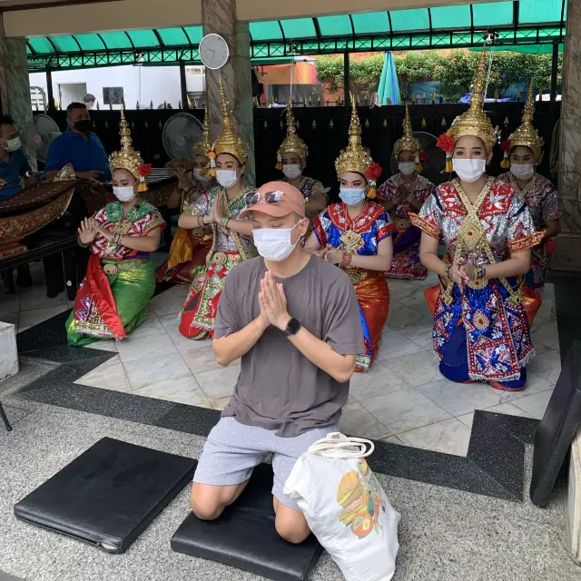 A must visit shrine in bangkok 