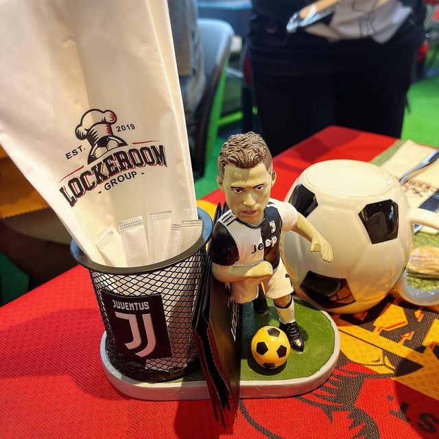 ⛰⚽️ 山頂趣味足球主題餐廳
