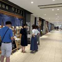 安い！美味しい！豊洲一番で行列ができるお店🍣