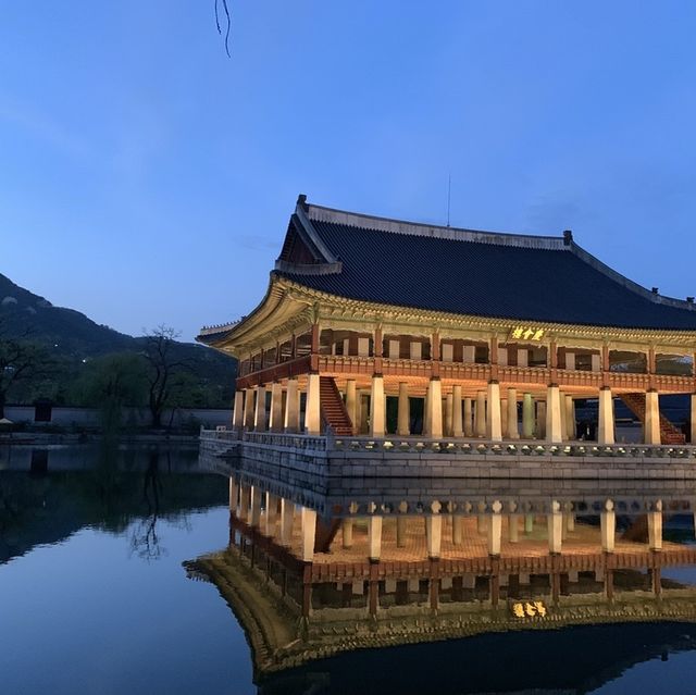 韓国/ソウル 〖 景福宮：ｷｮﾝﾎﾞｯｸﾝ〗韓服を着て夜間特別観覧✨