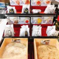 人潮🈵️🈵️ 唐吉坷德DON DON DONKI Zhongxiao Xinsheng Store DON DON DONKI 忠孝新生店