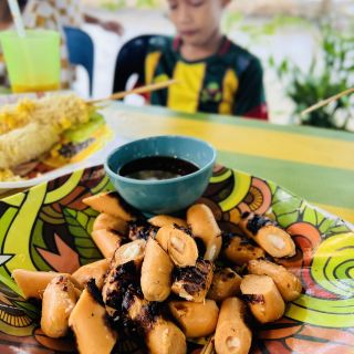 新鮮美味的蝦麵和吉隆坡叻沙