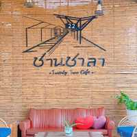 ชานชาลา Twenty-two cafe'