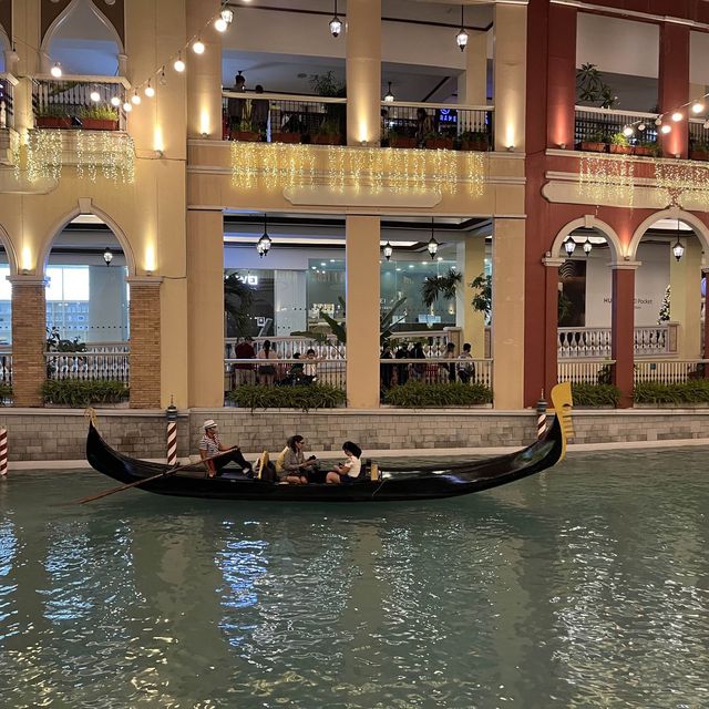 Venice Grand Canal Mall Manila Philippines 