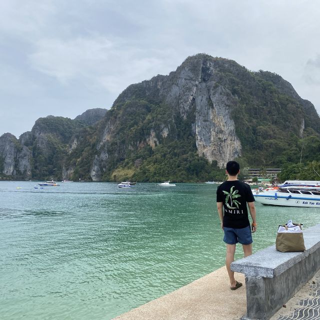 ฟ้าหลังฝนบนเกาะพีพี เอ๊ะ น้ำสวยทรายขาวขึ้นตั้งเยอะ