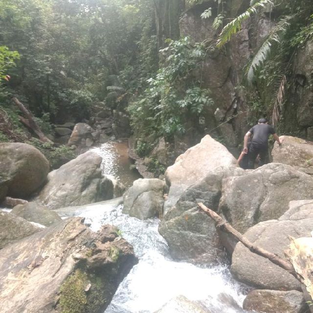 อุทยานแห่งชาติน้ำตกทรายขาว จังหวัดปัตตานี  