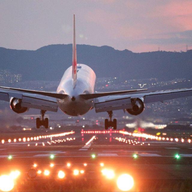【大阪 伊丹空港ITM 】飛行機に手が届きそうな千里川✈️