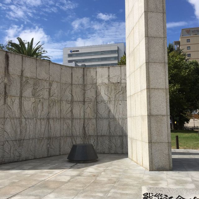 中洲の喧騒にあるオアシス【冷泉公園】
