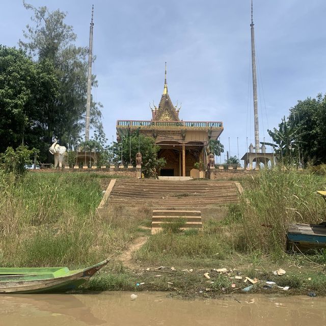 Remarkable Kompong Phluk Floating Village 