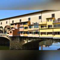 佛羅倫斯地標～阿諾河上的「老橋」Ponte Vecchio