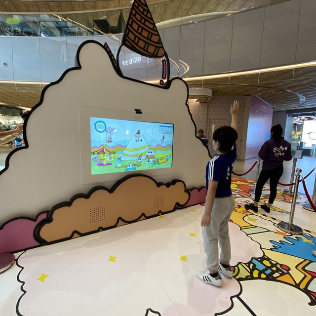 七彩繽紛出走夏日遊樂園