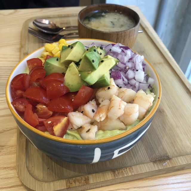 材料滿滿超豐盛！旺角Poke Bowl專門店🍄