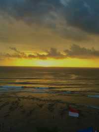 Visit the spectacular Uluwatu Cliff 