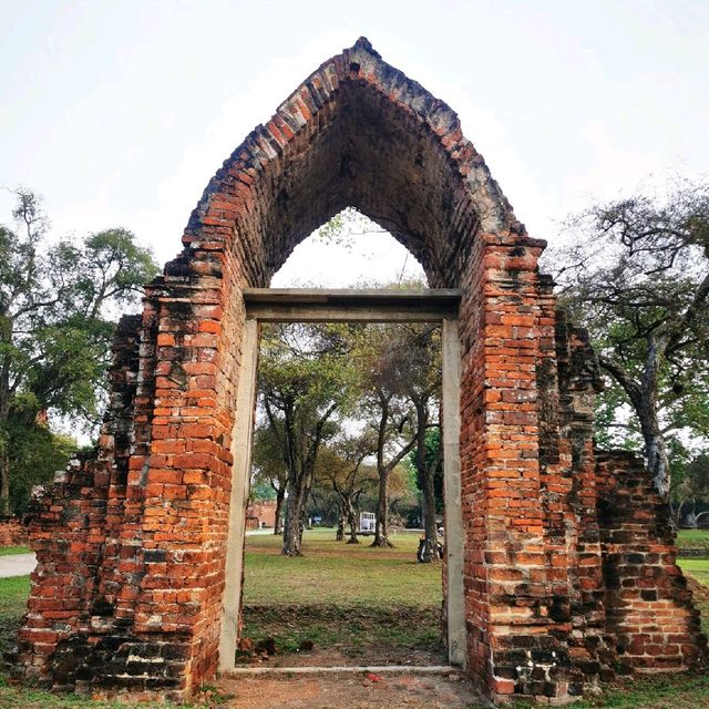 วัดที่ 44 วิหารพระมงคลบพิตร