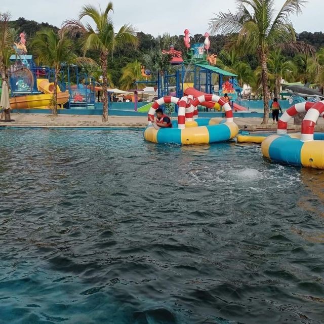 Taman tema Perdana Quay Eco Marine Park  