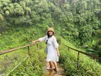 น้ำตกตาดเยือง ประเทศลาว