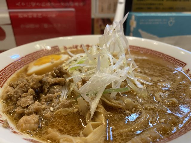 『ひぐま』で味噌ラーメン。『 元祖さっぽろラーメン横丁』