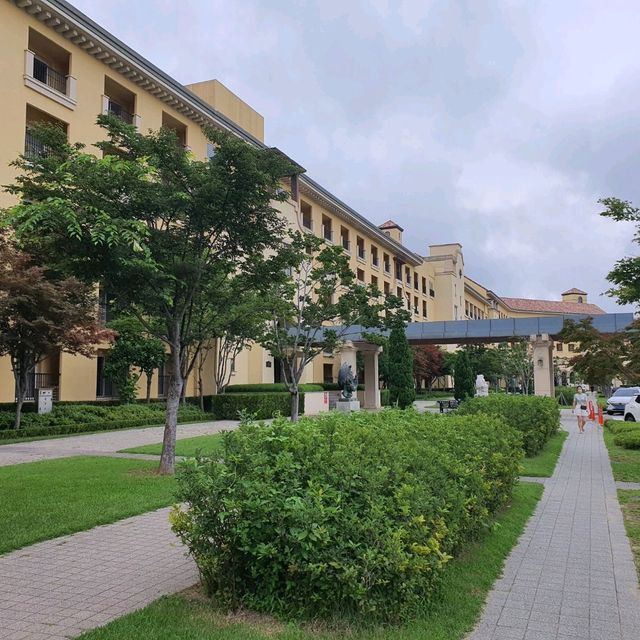 창밖으로 울산바위가 보이는 한화쏘라노리조트