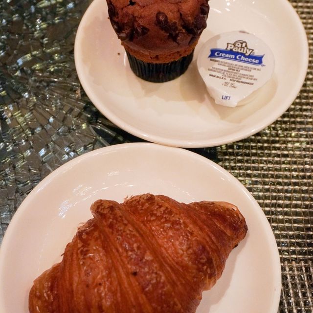 【酒店住宿一晚包的自助早餐】