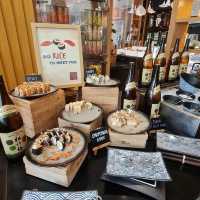 Hungry at High Street Cafe in Shangri-La BGC