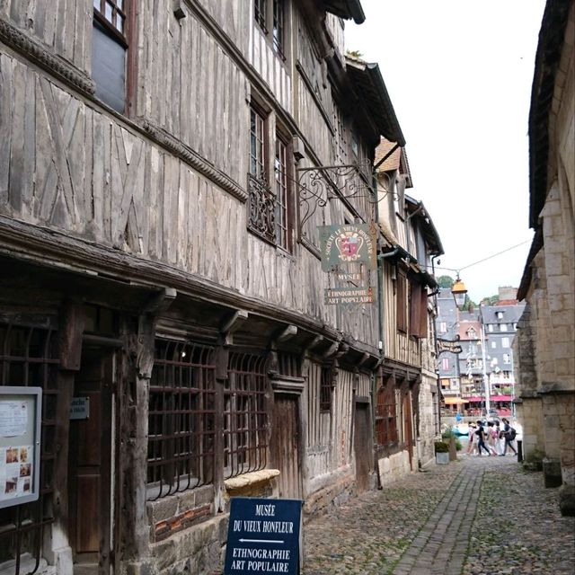 フランスの港町オンフルール