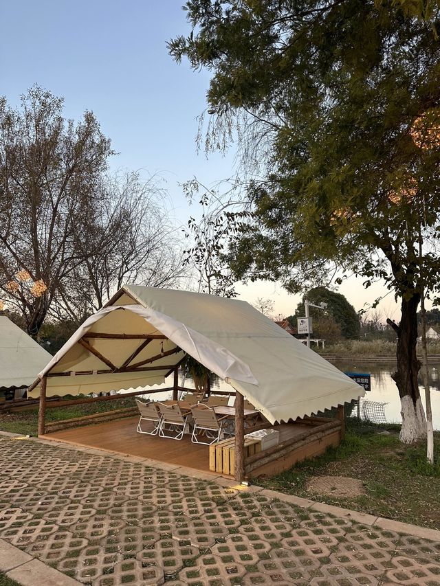 Explore Dianchi Lake 