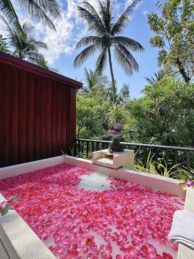 Once again, I was amazed by the ultimate romance of Four Seasons Resort Koh Samui!