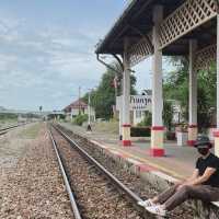 ความประทับใจสถานีรถไฟบ้านกรูด ติดทะเล