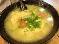 連鎖店以外的選擇 親民抵食小店 涼皮小姐‧麻辣米線專門店🌶️🔥
