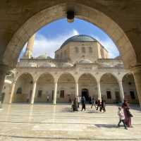 Beautiful Mosque 🕌 in Sanliurfa 😍