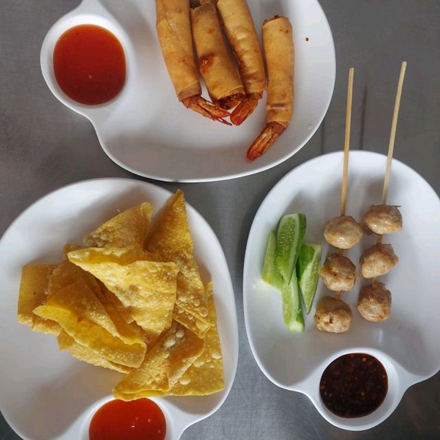 🥢ก๋วยเตี๋ยวต้มยำโบราณ นครปฐม🍜 BY เปลว