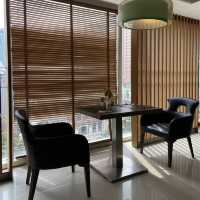 บุฟเฟ่ต์มื้อกลางวันที่ The Square Novotel สีลม