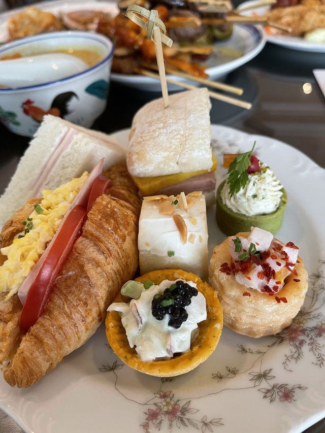 Goodwood Park Hotel High Tea Buffet!