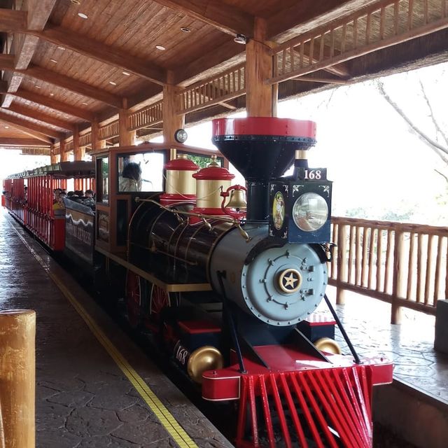 台灣六褔村樂園