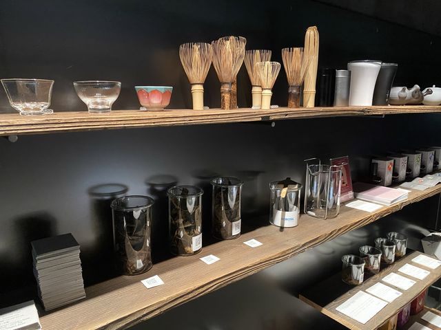 京都でたくさんの色のお茶を楽しむ『7T+ 』