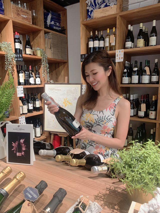 summer staycation at shopping mall?!?!?! summer staycation at shopping mall?!?!?!