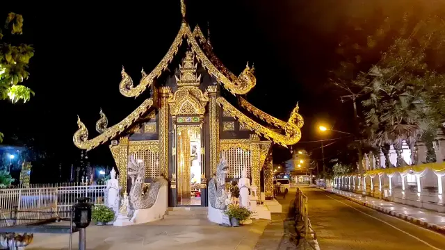 พระพุทธรูปหลวงพ่อขาว ศิลปะแบบล้านนาอายุกว่า 700 ปี