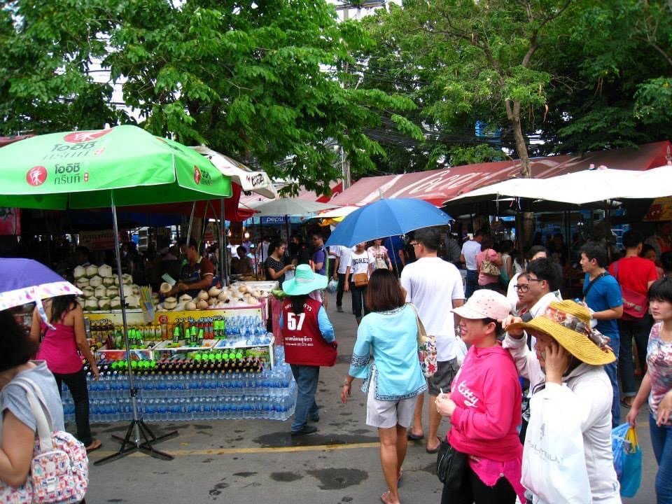 Shop 'Til You Drop: The Bangkok Market Guide - Amari Pulse