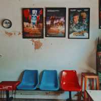 ร้านกาแฟสไตล์วินเทจ 📌Tujohbelas.1 