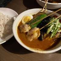 北海道之旅的暖身料理：Suage+餐廳的知床雞湯咖喱