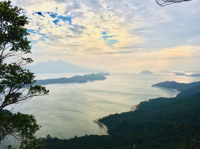 環湖出咀摸鬼手