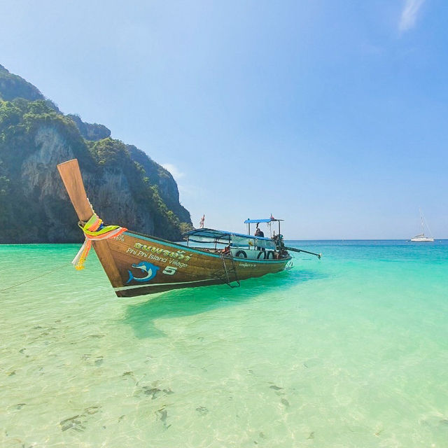 Paradise on Earth | Koh Phi Phi 🌊☀️🌴  