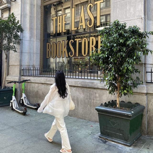 LA The last book store